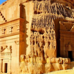 مدائن صالح هي موقع أثري مهم يقع في شمال غرب المملكة العربية السعودية.