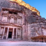   المنتجعات السياحية والأثار في الأردن